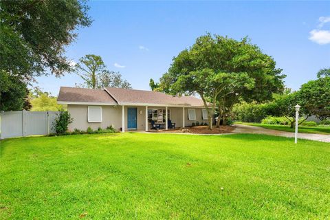 A home in WINTER HAVEN