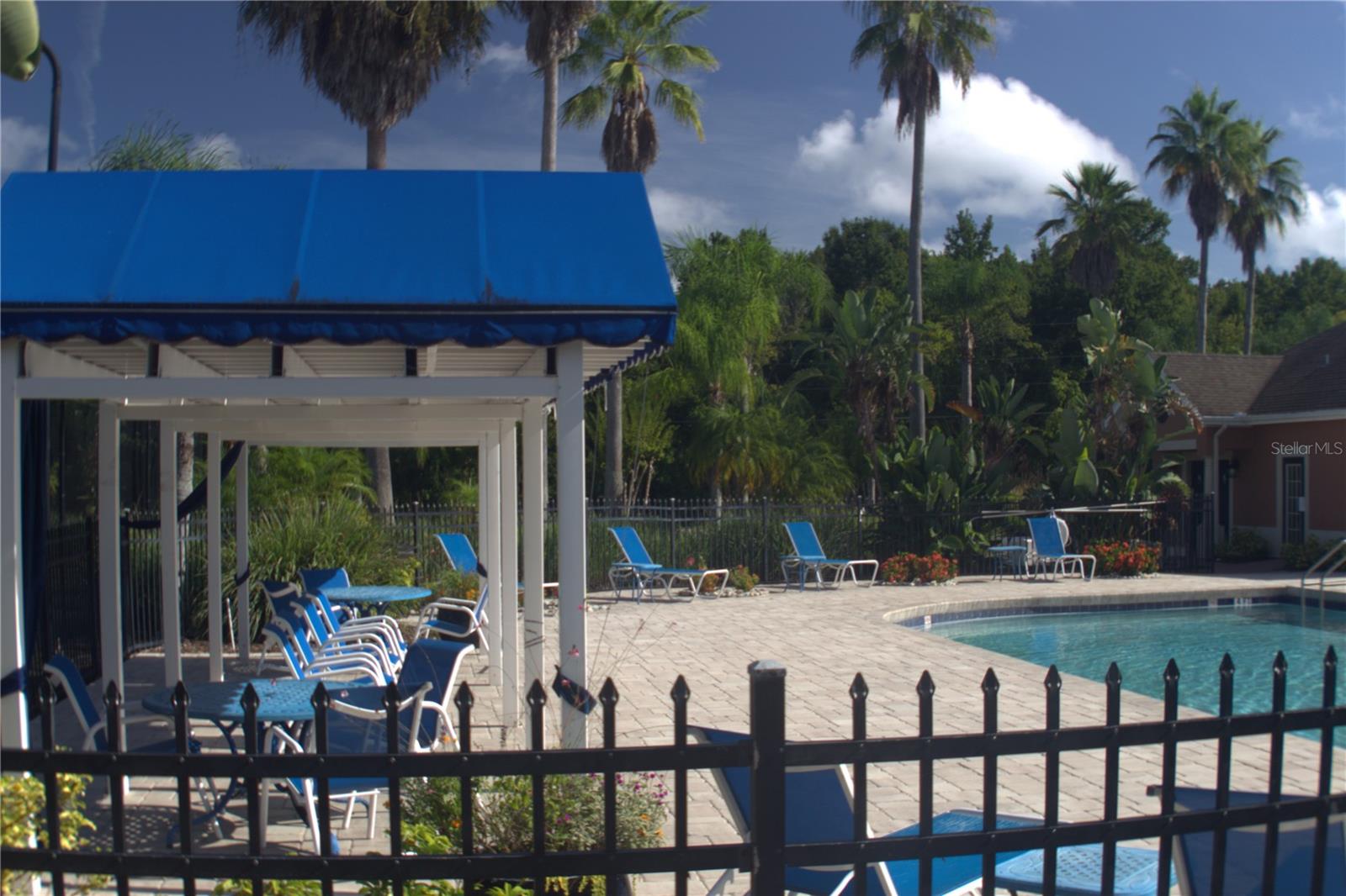 VILLAS AT LAKESIDE A CONDO - Residential