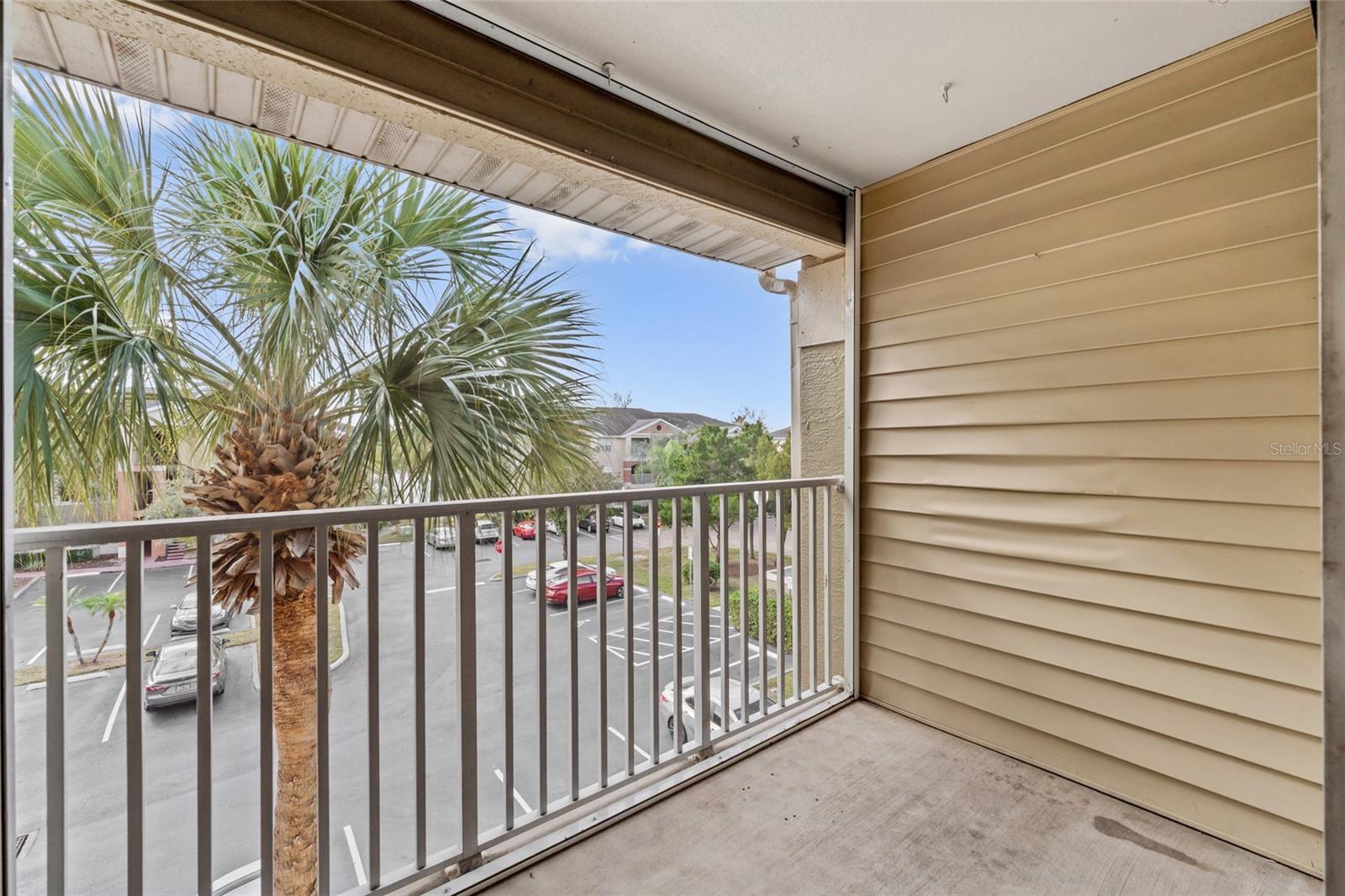 VILLAS AT LAKESIDE A CONDO - Residential