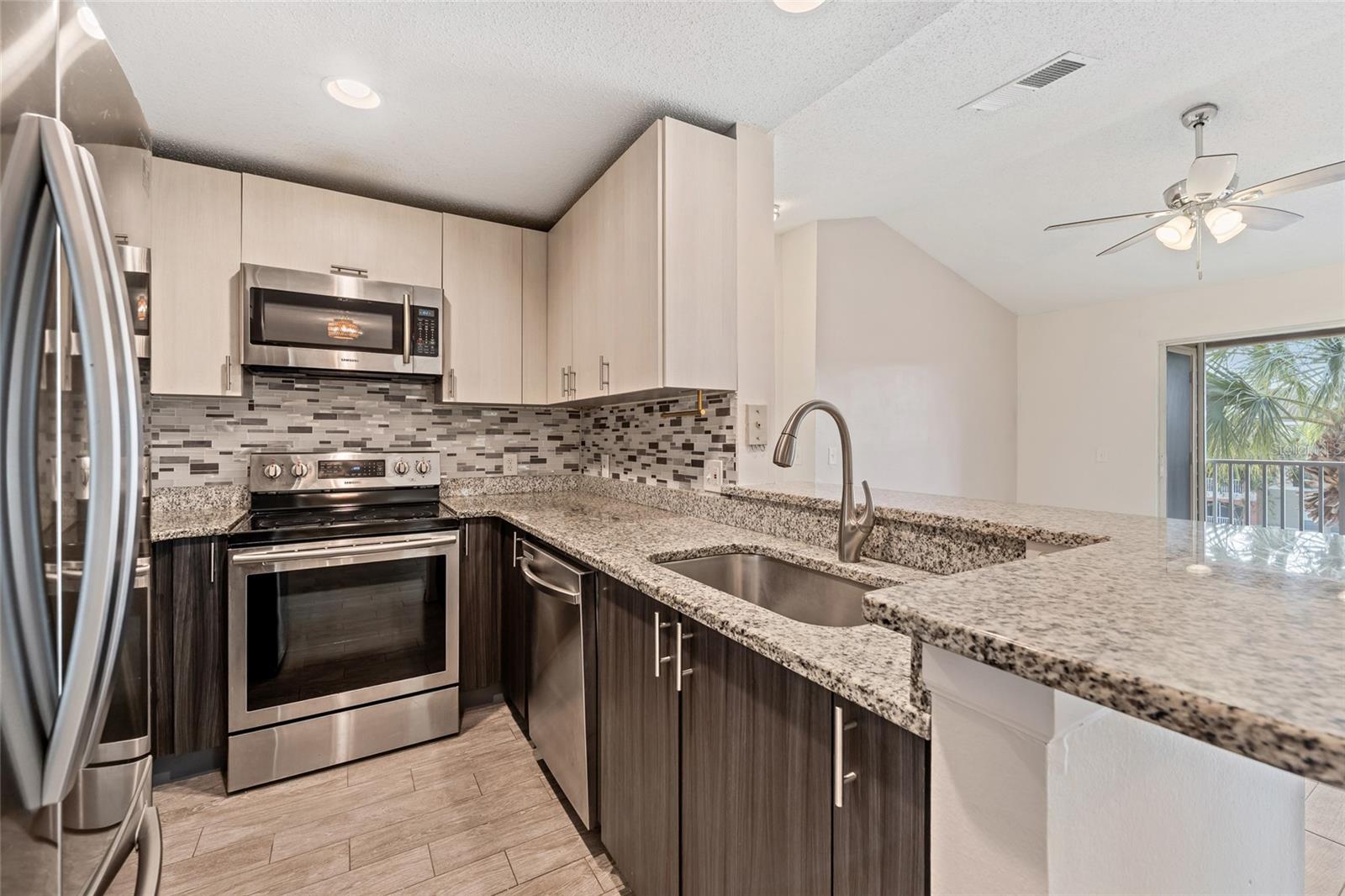 VILLAS AT LAKESIDE A CONDO - Residential