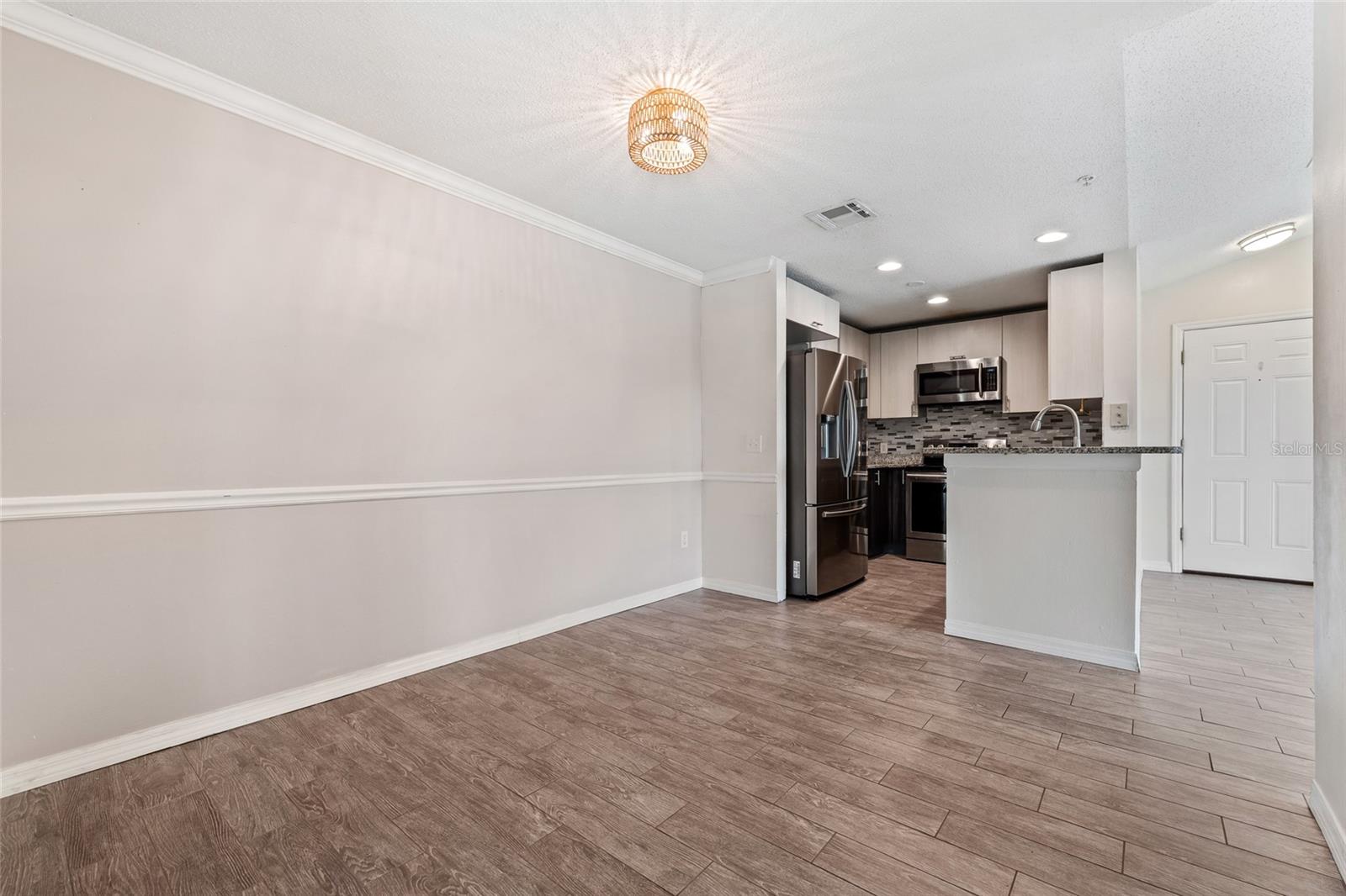 VILLAS AT LAKESIDE A CONDO - Residential