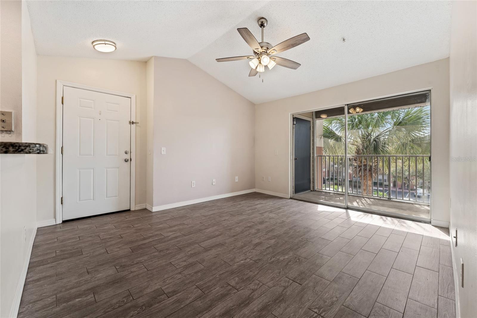 VILLAS AT LAKESIDE A CONDO - Residential