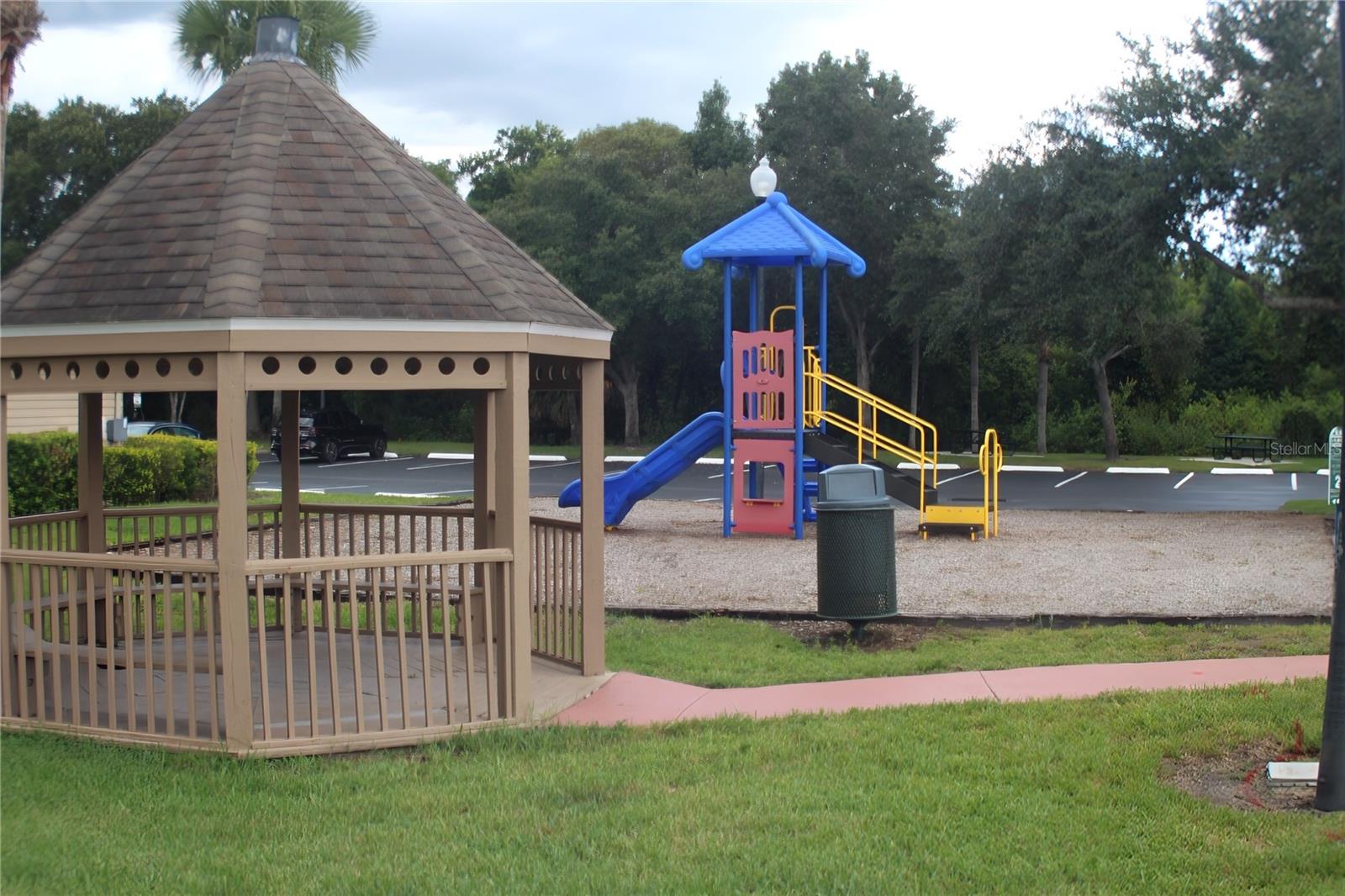 VILLAS AT LAKESIDE A CONDO - Residential