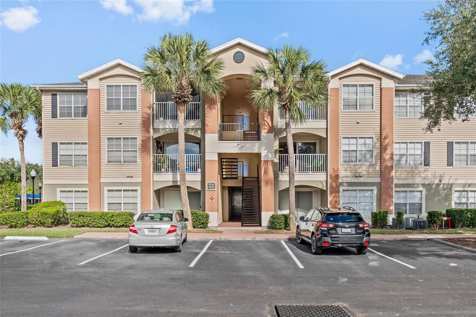 VILLAS AT LAKESIDE A CONDO - Residential