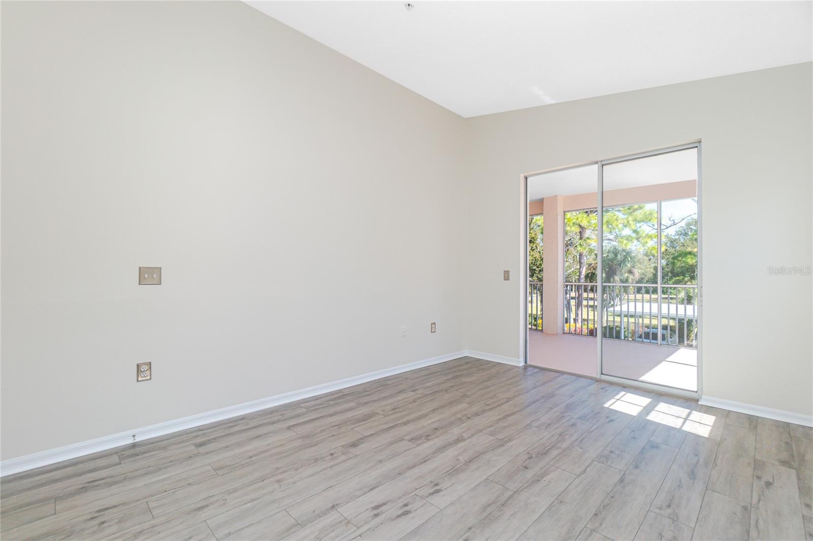 PLAZA DE FLORES - Residential