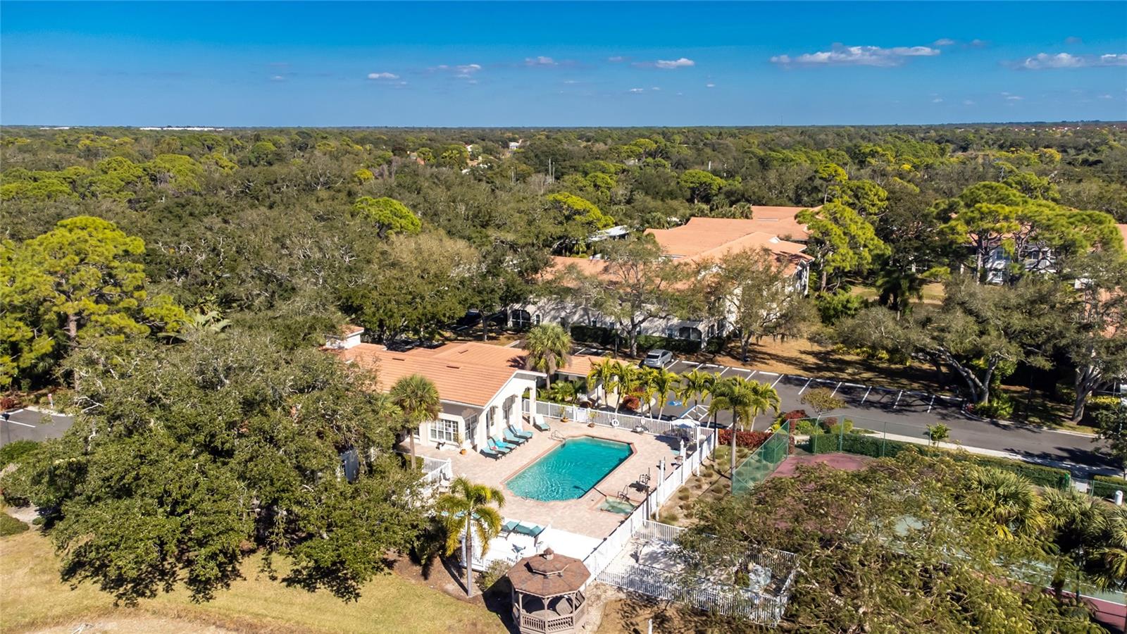 PLAZA DE FLORES - Residential