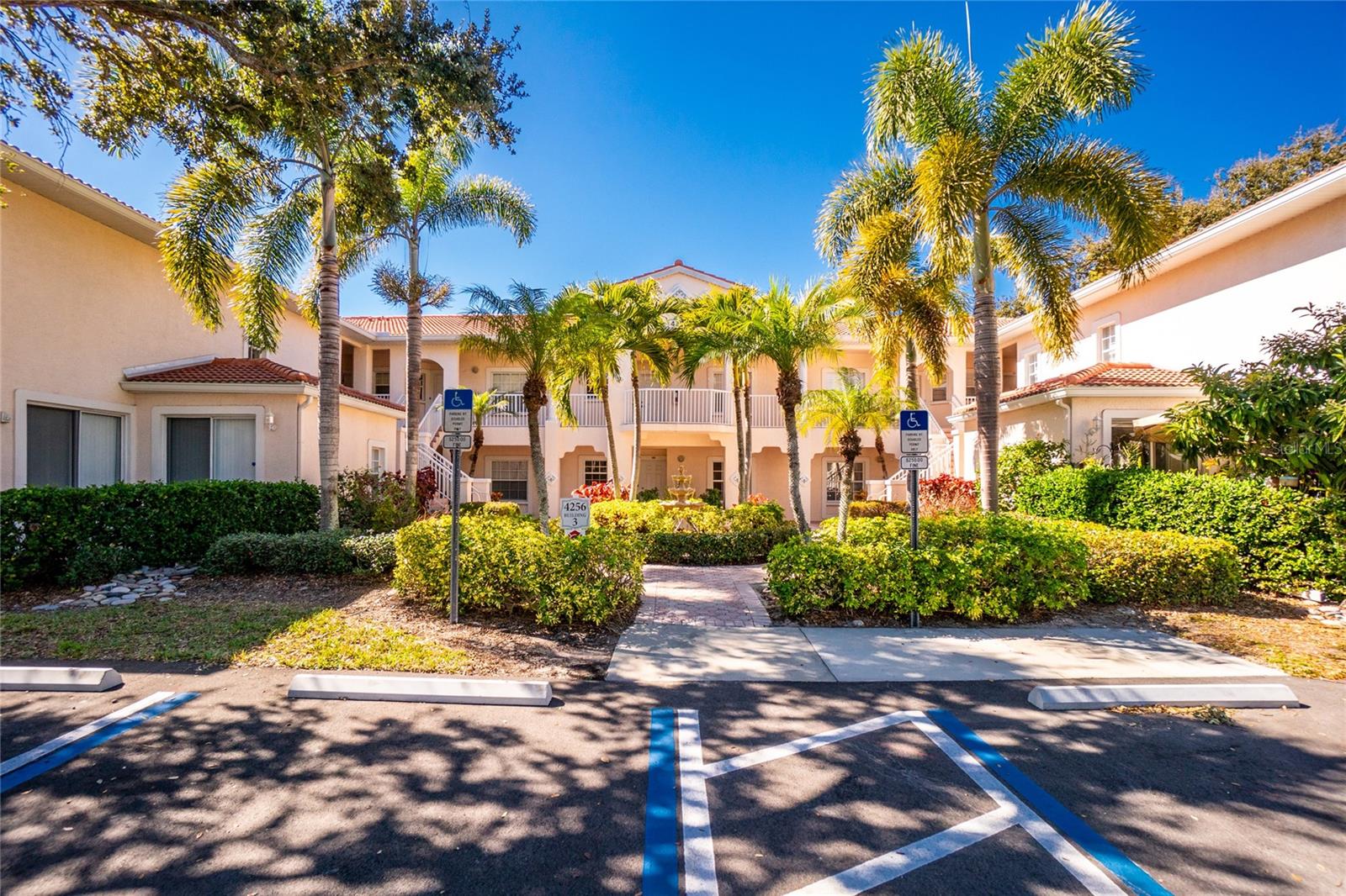 PLAZA DE FLORES - Residential