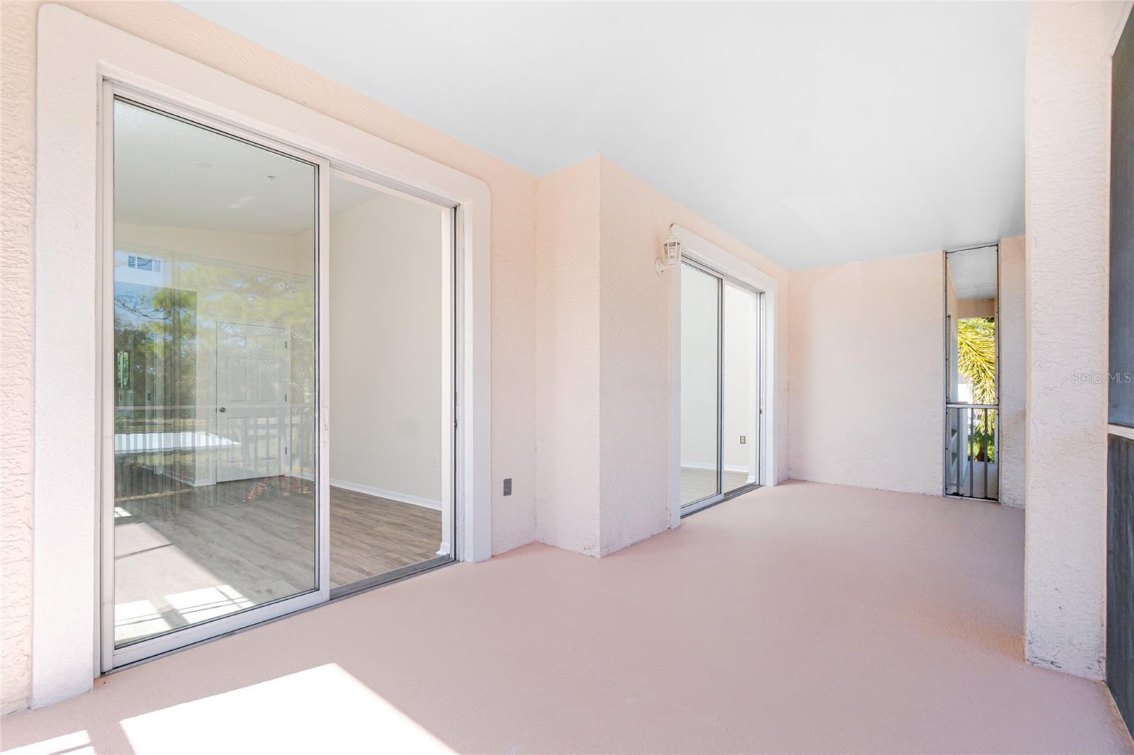 PLAZA DE FLORES - Residential