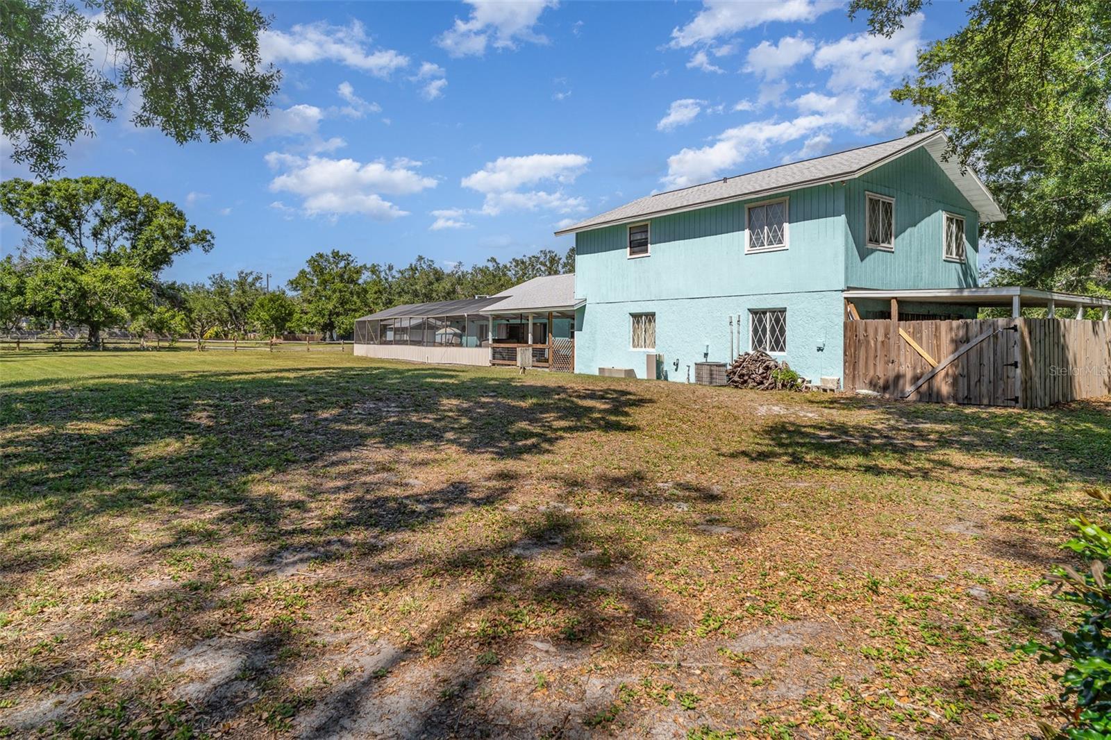 VENICE ACRES - Residential