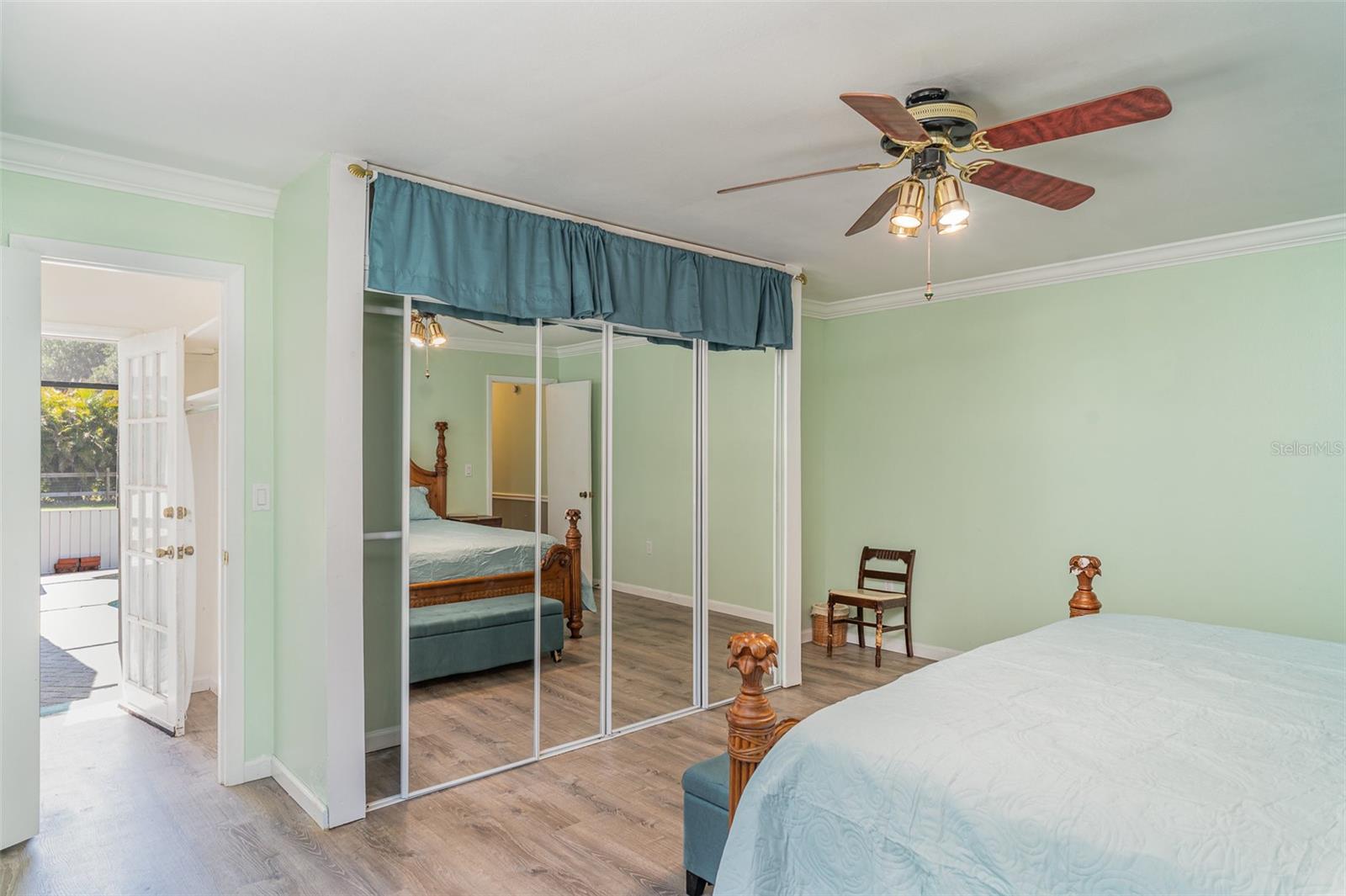 VENICE ACRES - Residential