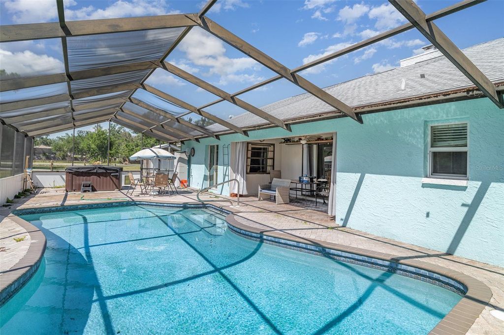 Photo of 1305 Greenfield Circle, Venice, FL 34292 (MLS # TB8375264)