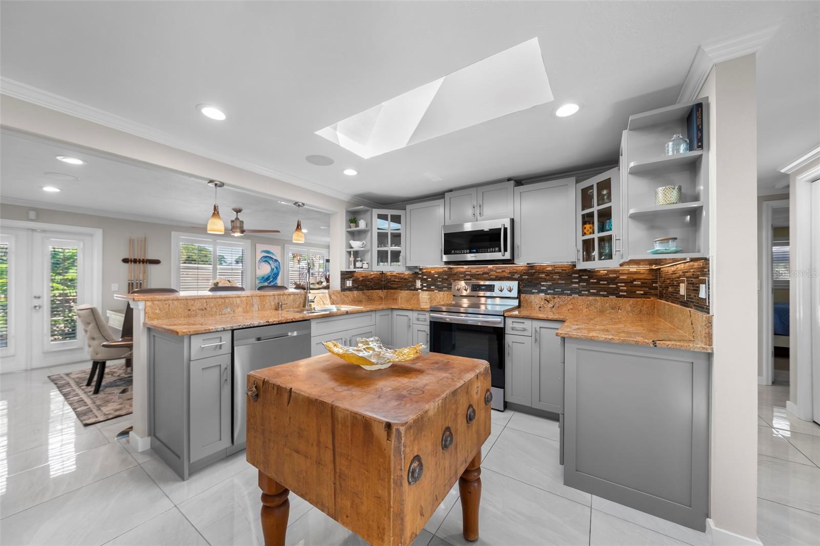 RIVER FOREST - Residential