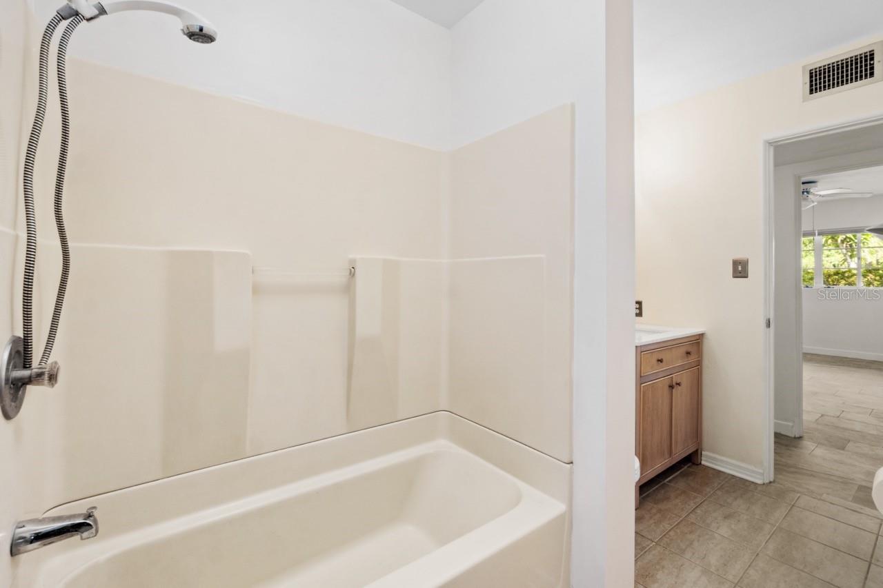 TANGLEWOOD SEC 4 - Residential