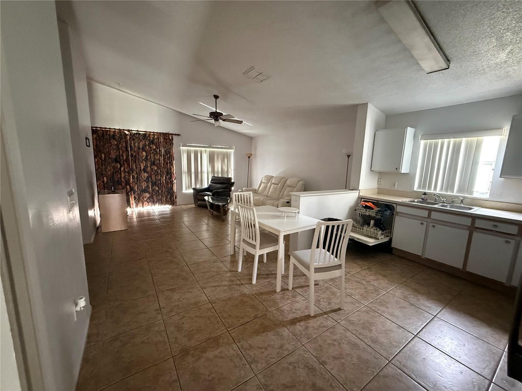 Photo of 521 Castlemain Circle, Davenport, FL 33897 (MLS # O6417297)