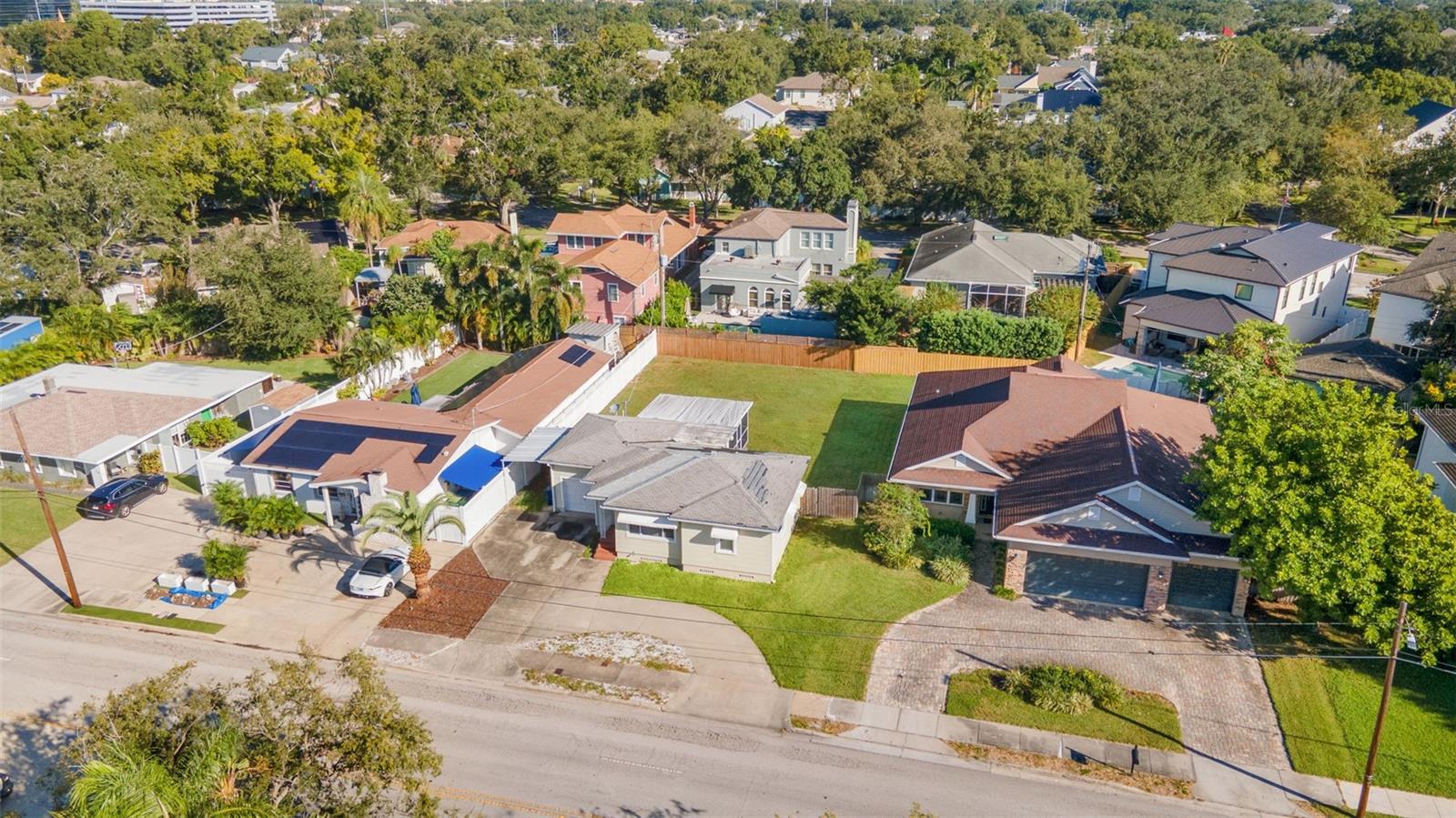 GRAY GABLES - Residential