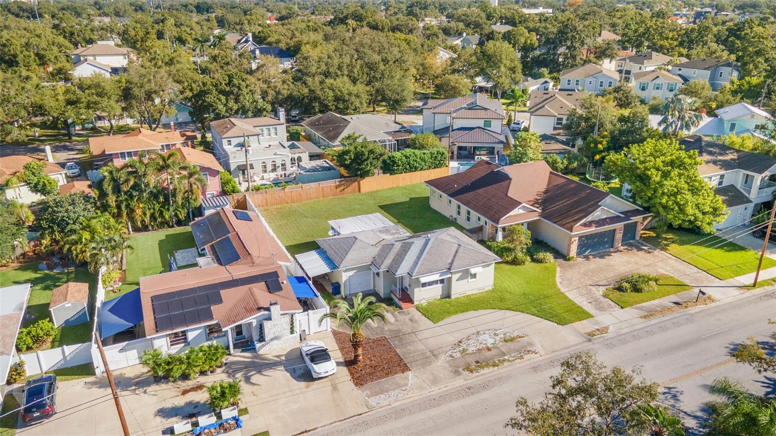 GRAY GABLES - Residential