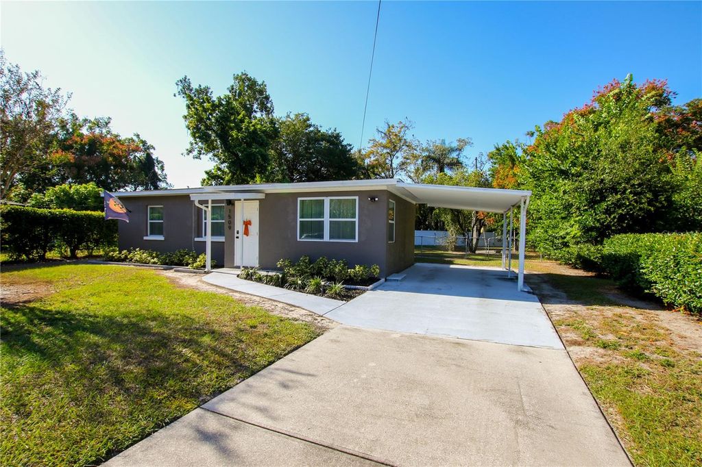 Photo of 1509 E Mcberry Street, Tampa, FL 33610 (MLS # TB8438851)