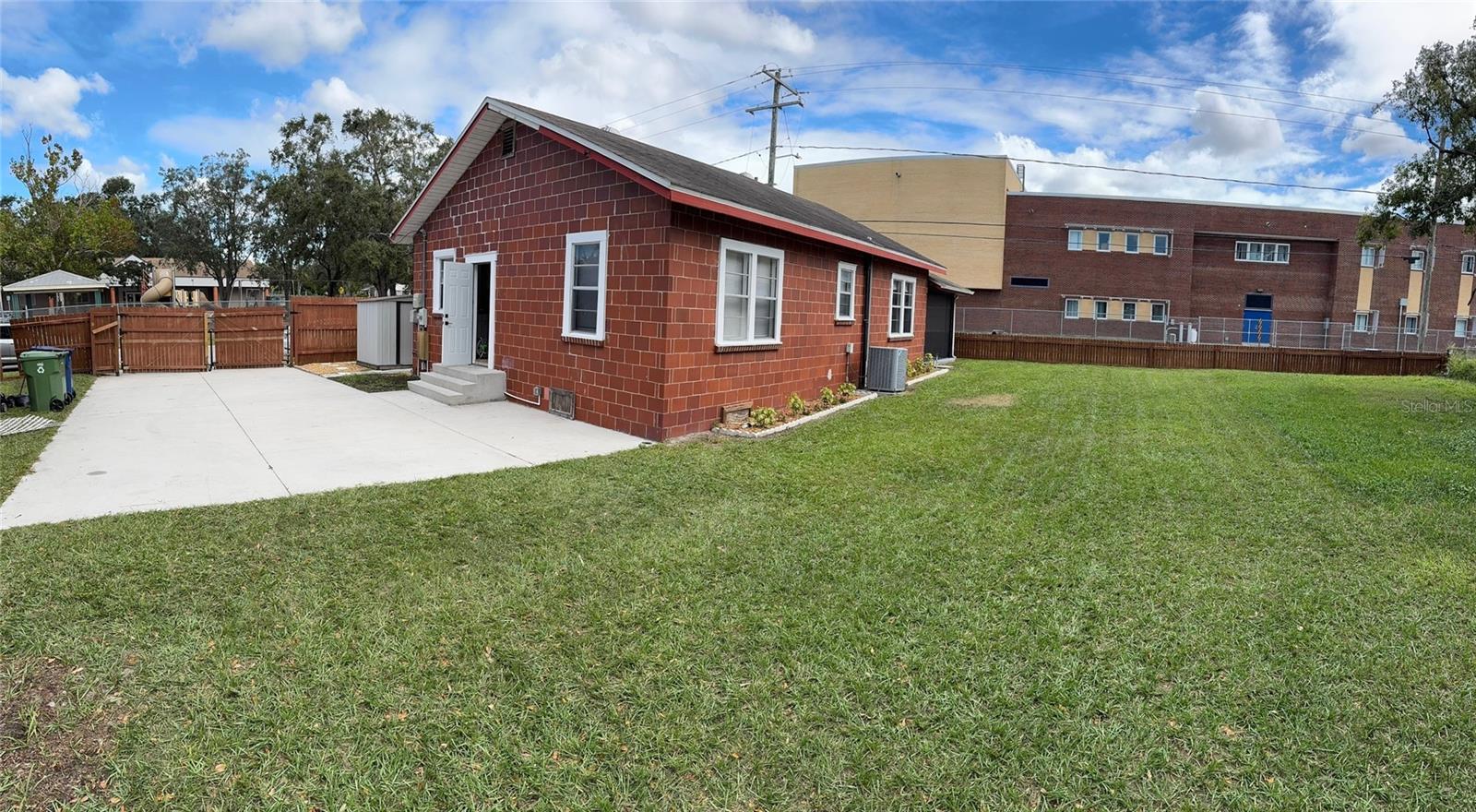 SULPHUR SPGS ADD - Residential