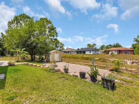 Single Family Residence in LEHIGH ACRES FL 815 ALBERT AVENUE 20.jpg