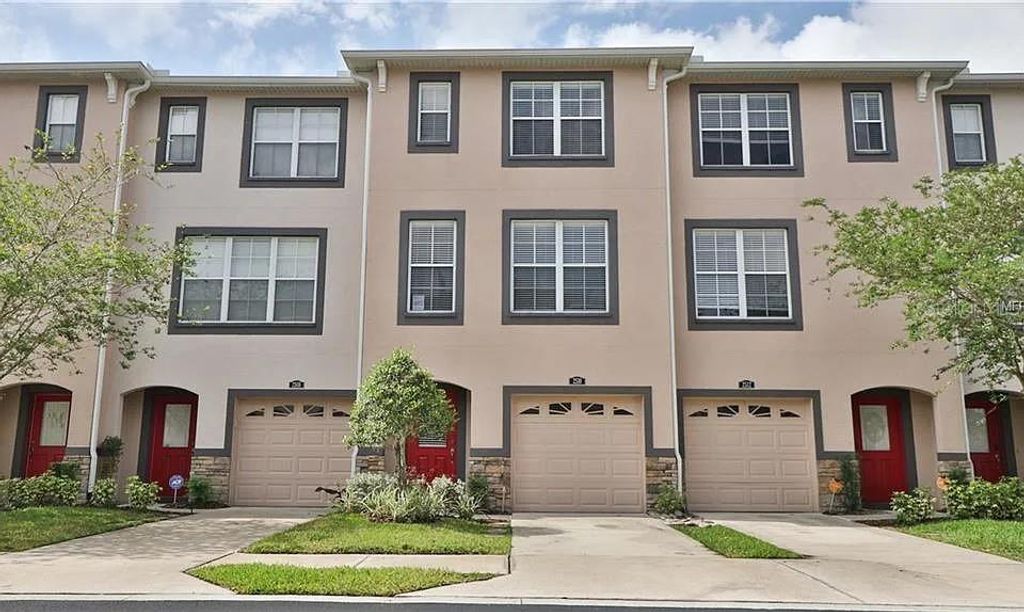 Photo of 2510 Middleton Grove Drive, Brandon, FL 33511 (MLS # R4910218)