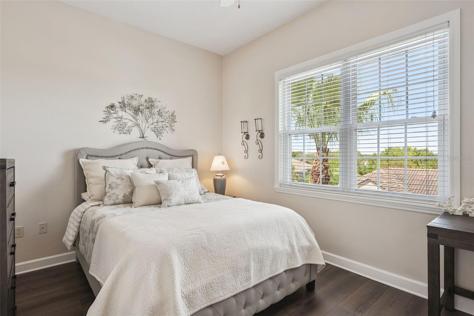 VIZCAYA HEIGHTS CONDO OR 6575 1315 - Residential