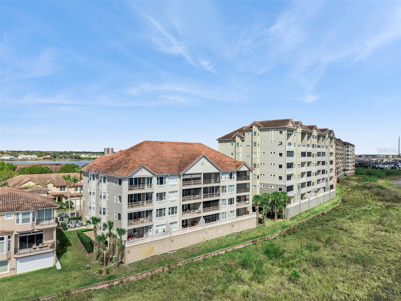 VIZCAYA HEIGHTS CONDO OR 6575 1315 - Residential