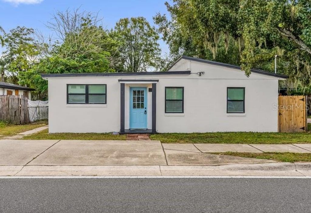 Photo of 1260 Seminola Boulevard, Casselberry, FL 32707 (MLS # O6343583)