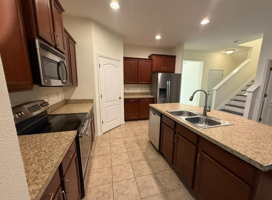 PROSPECT POINT - Residential Lease