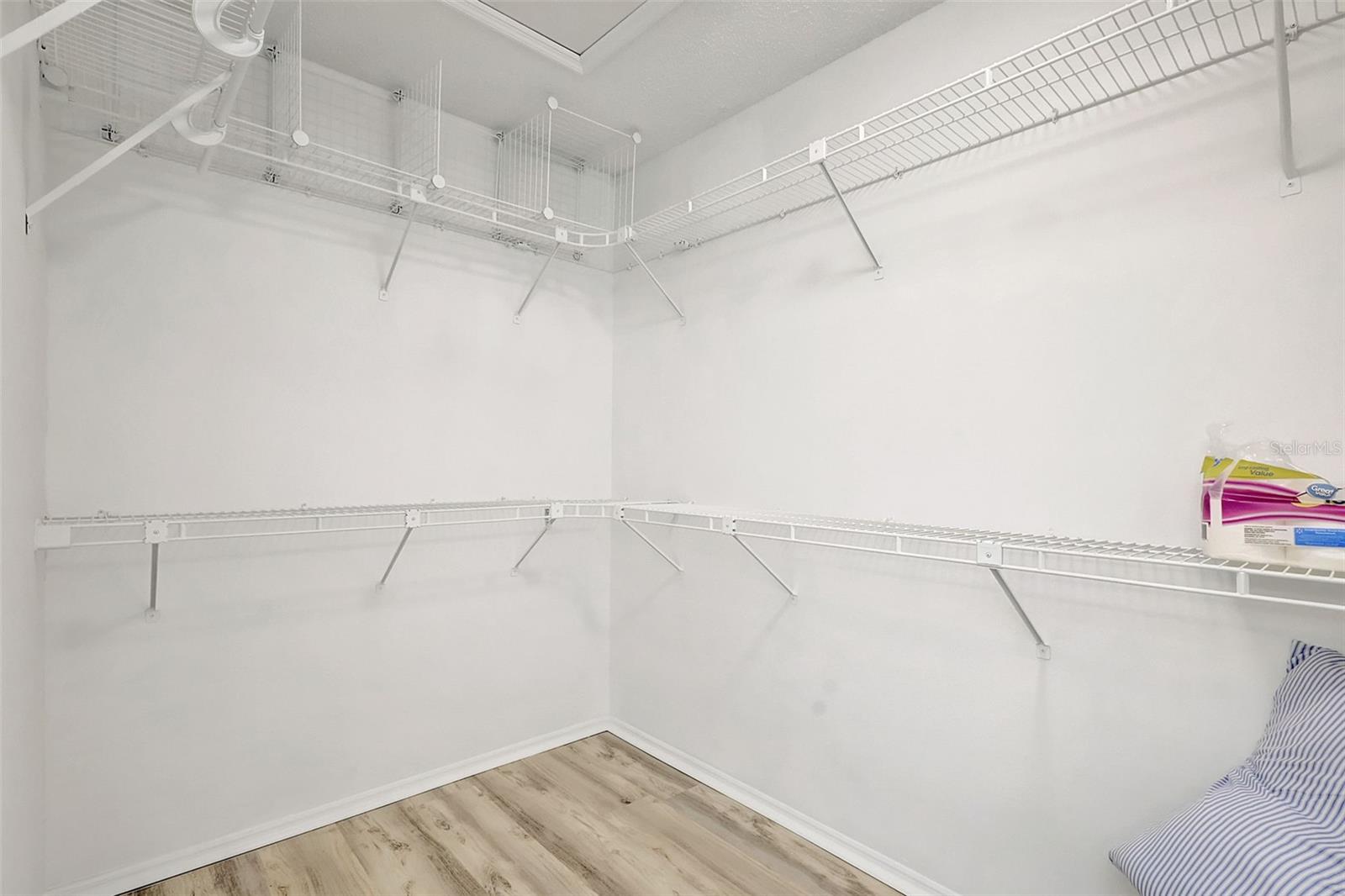 PARKSIDE COLONY - Residential Lease