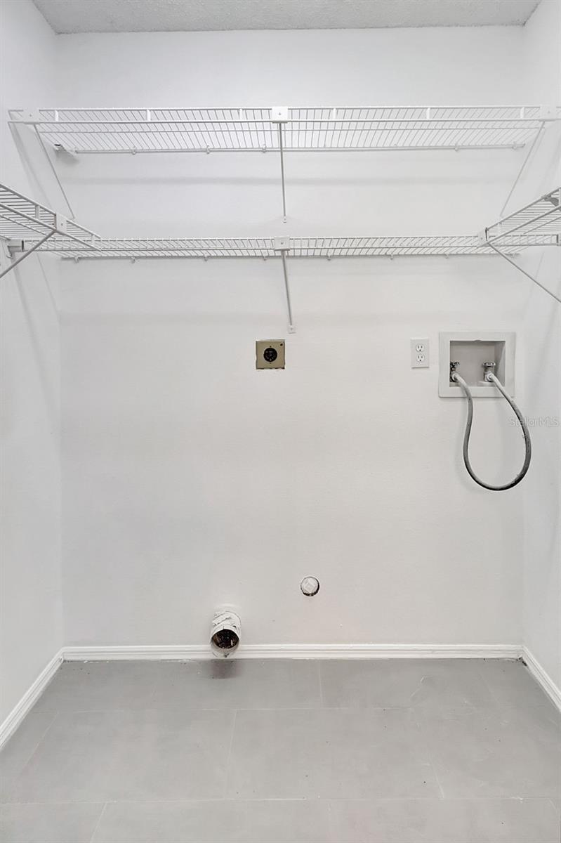 PARKSIDE COLONY - Residential Lease