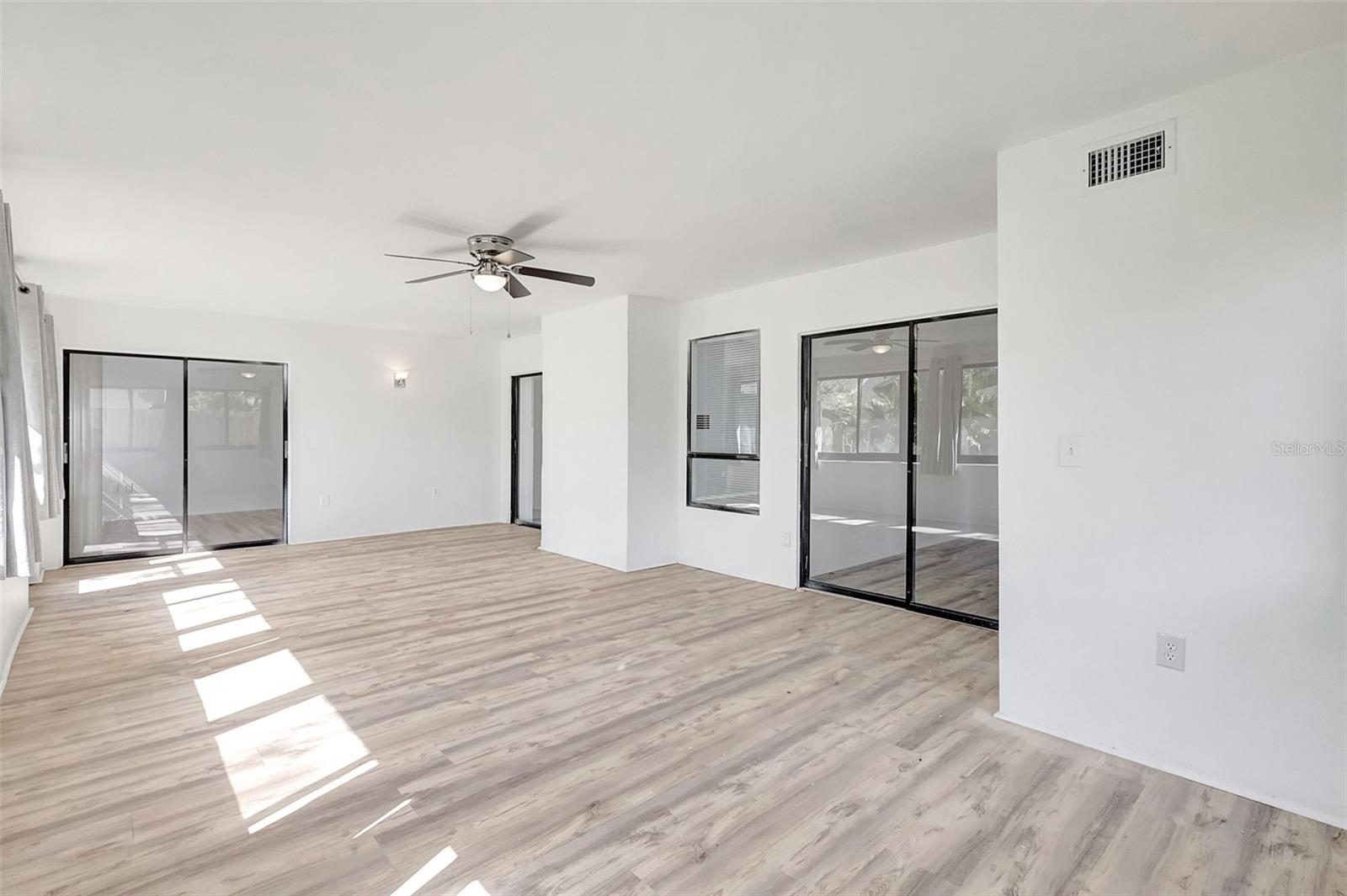 PARKSIDE COLONY - Residential Lease