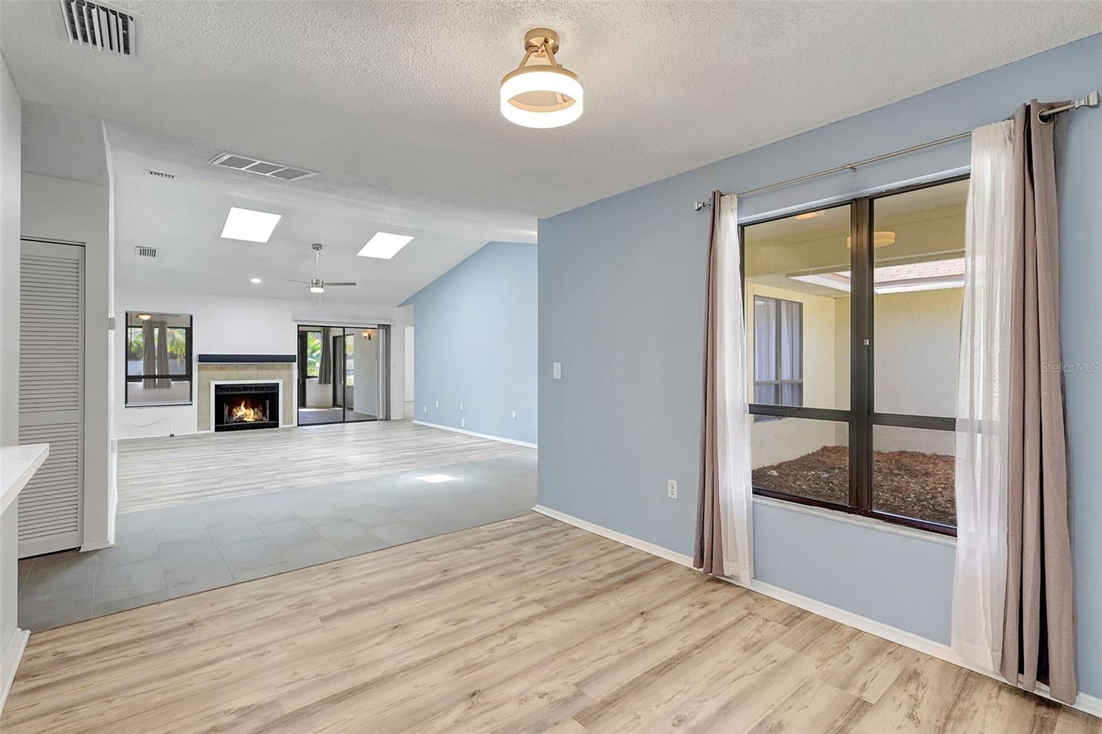 PARKSIDE COLONY - Residential Lease