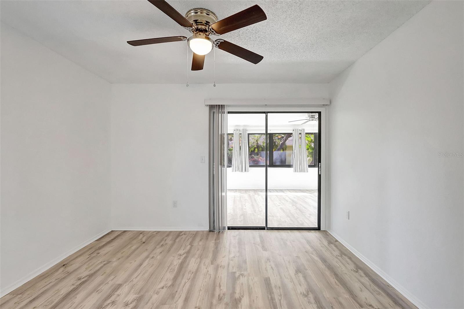 PARKSIDE COLONY - Residential Lease