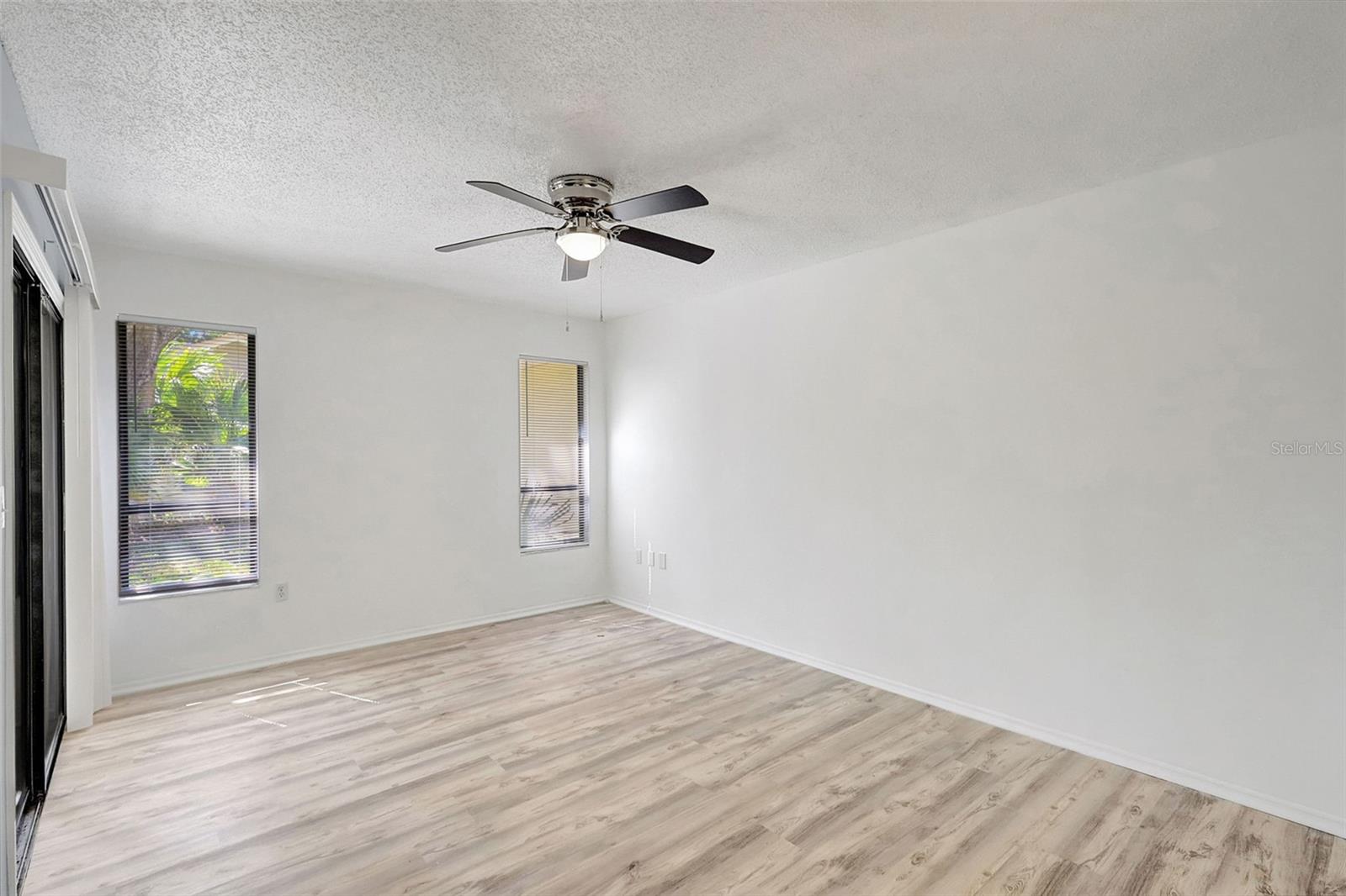 PARKSIDE COLONY - Residential Lease