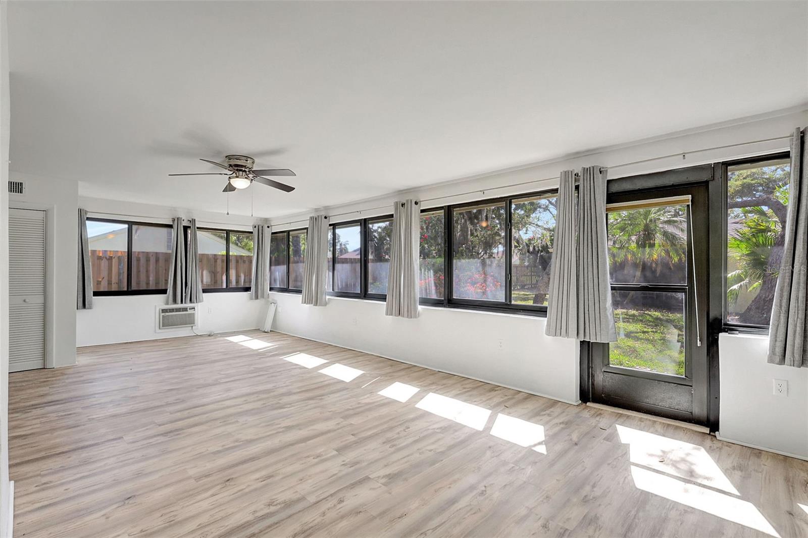 PARKSIDE COLONY - Residential Lease