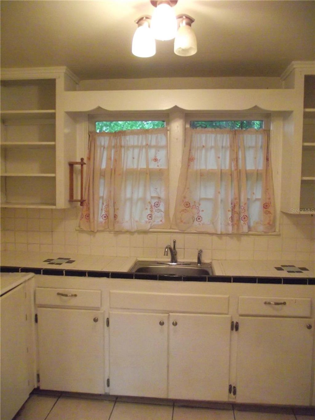 Photo of 820 NW 24th Avenue, Gainesville, FL 32609 (MLS # GC537273)