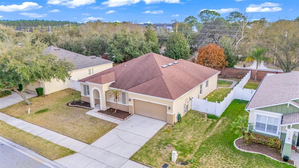 Photo of 10354 Stratford Pointe Avenue, Orlando, FL 32832 (MLS # O6383588)