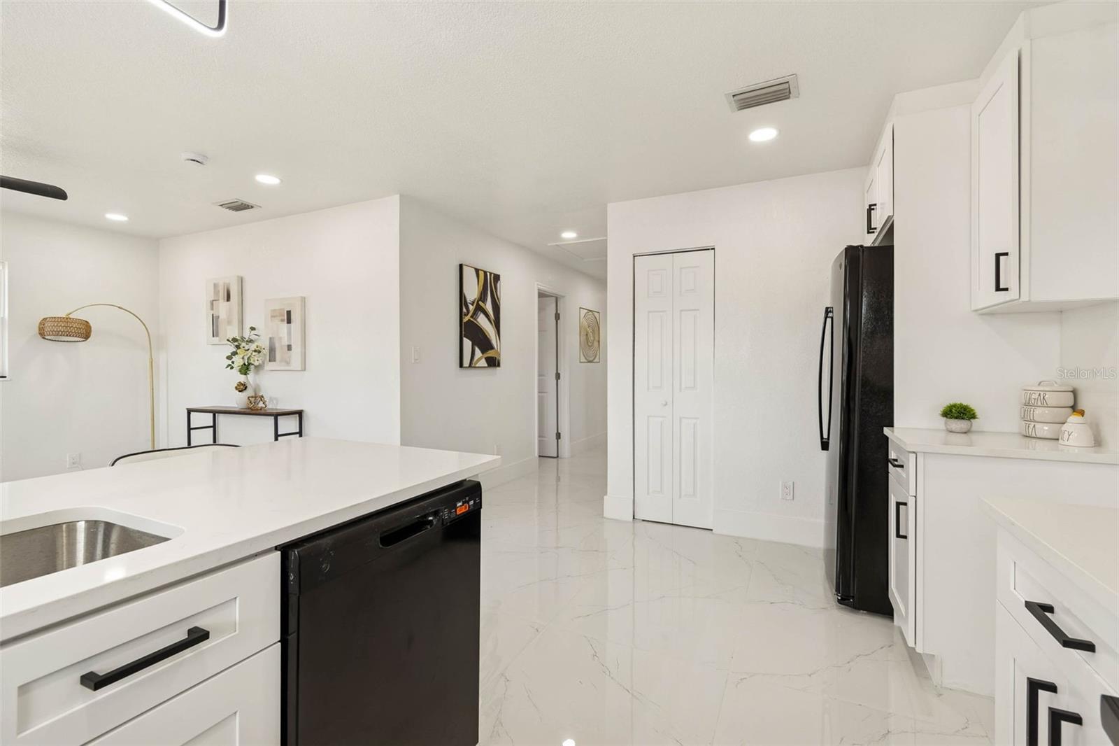 NEWPORT UNIT 2 - Residential