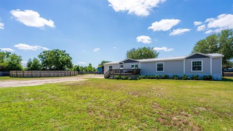 Tiny photo for 18350 SE 42nd Place, Morriston, FL 32668 (MLS # OM724058)