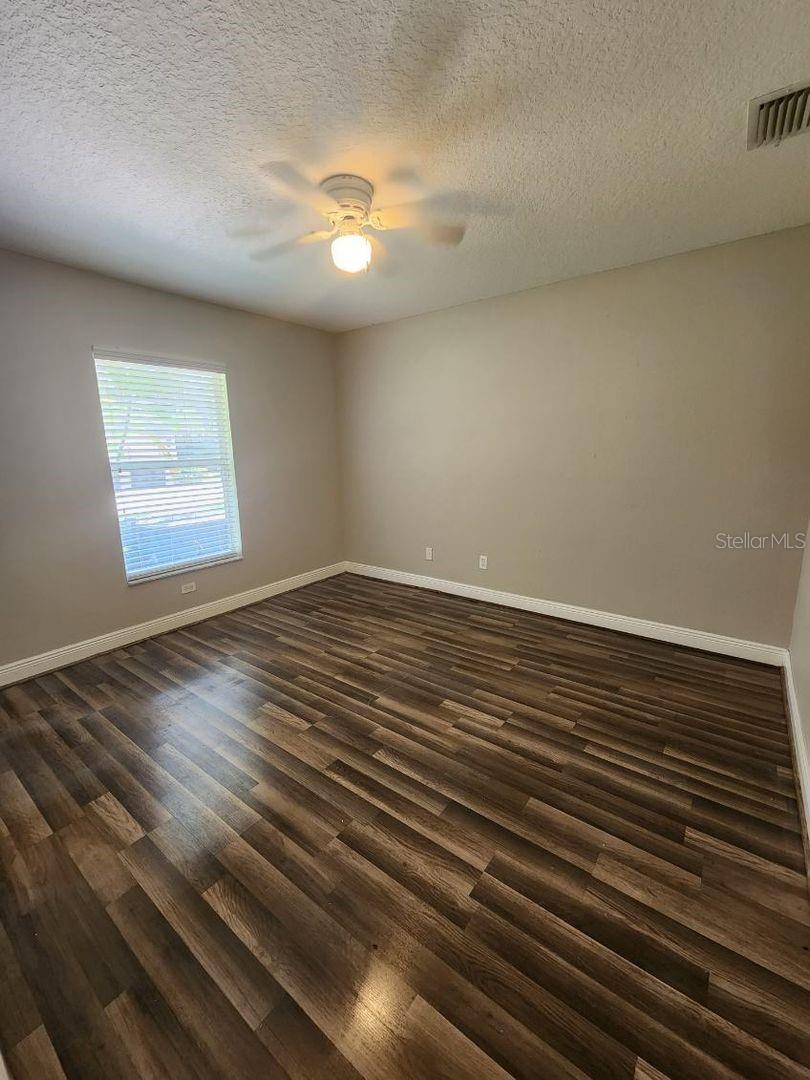 LAURELWOOD AT BAYSIDE LAKES - Residential Lease