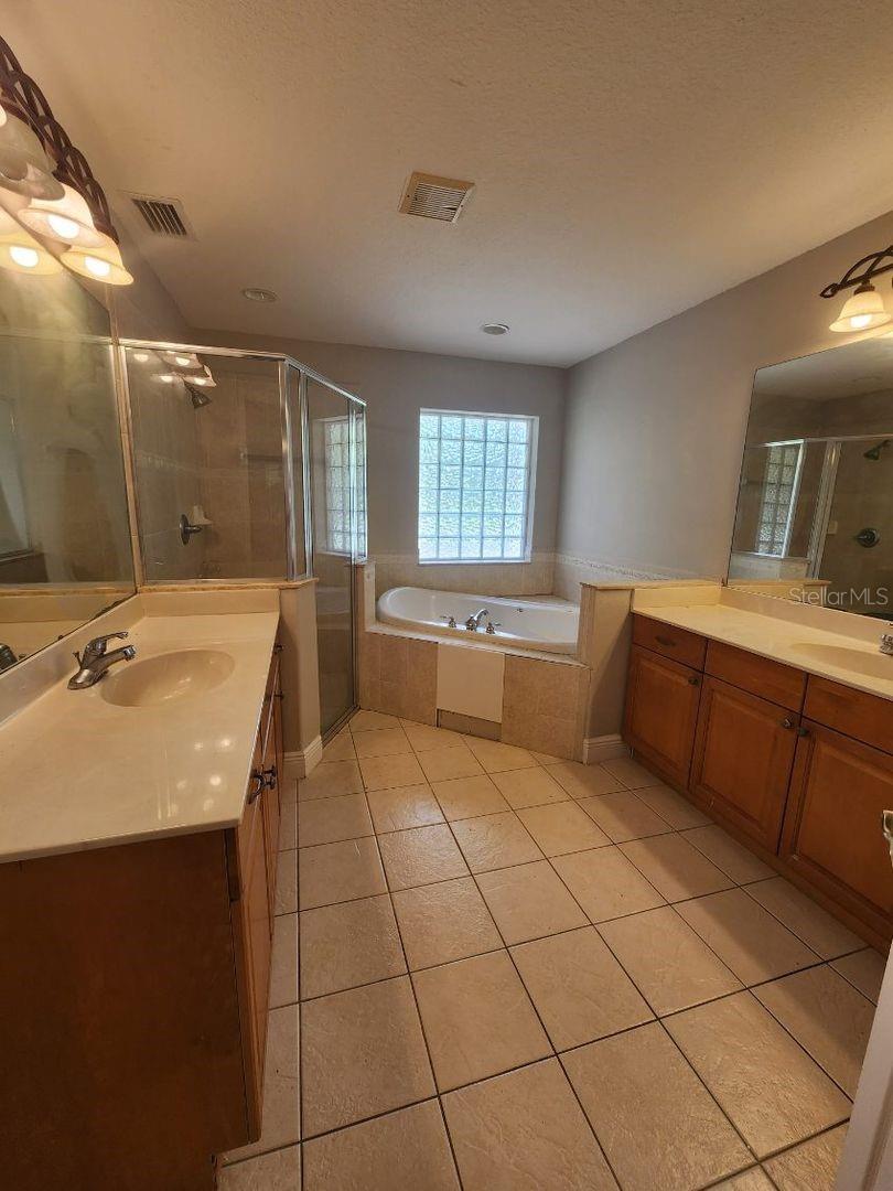 LAURELWOOD AT BAYSIDE LAKES - Residential Lease