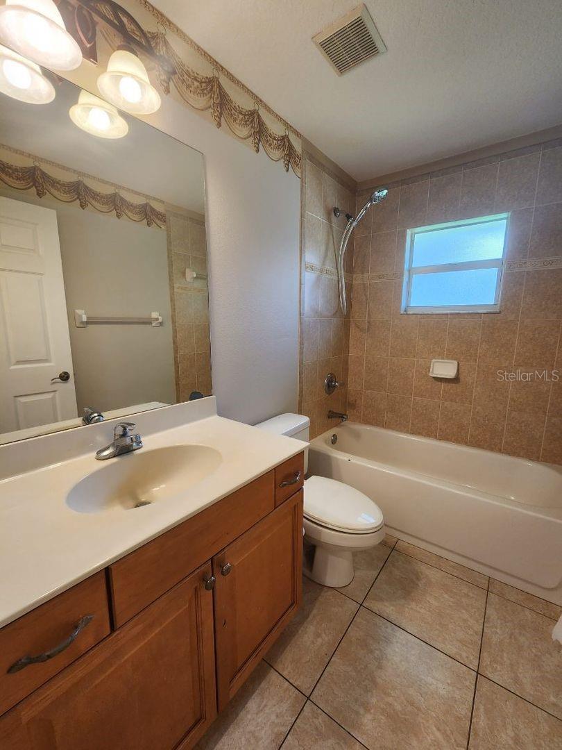 LAURELWOOD AT BAYSIDE LAKES - Residential Lease