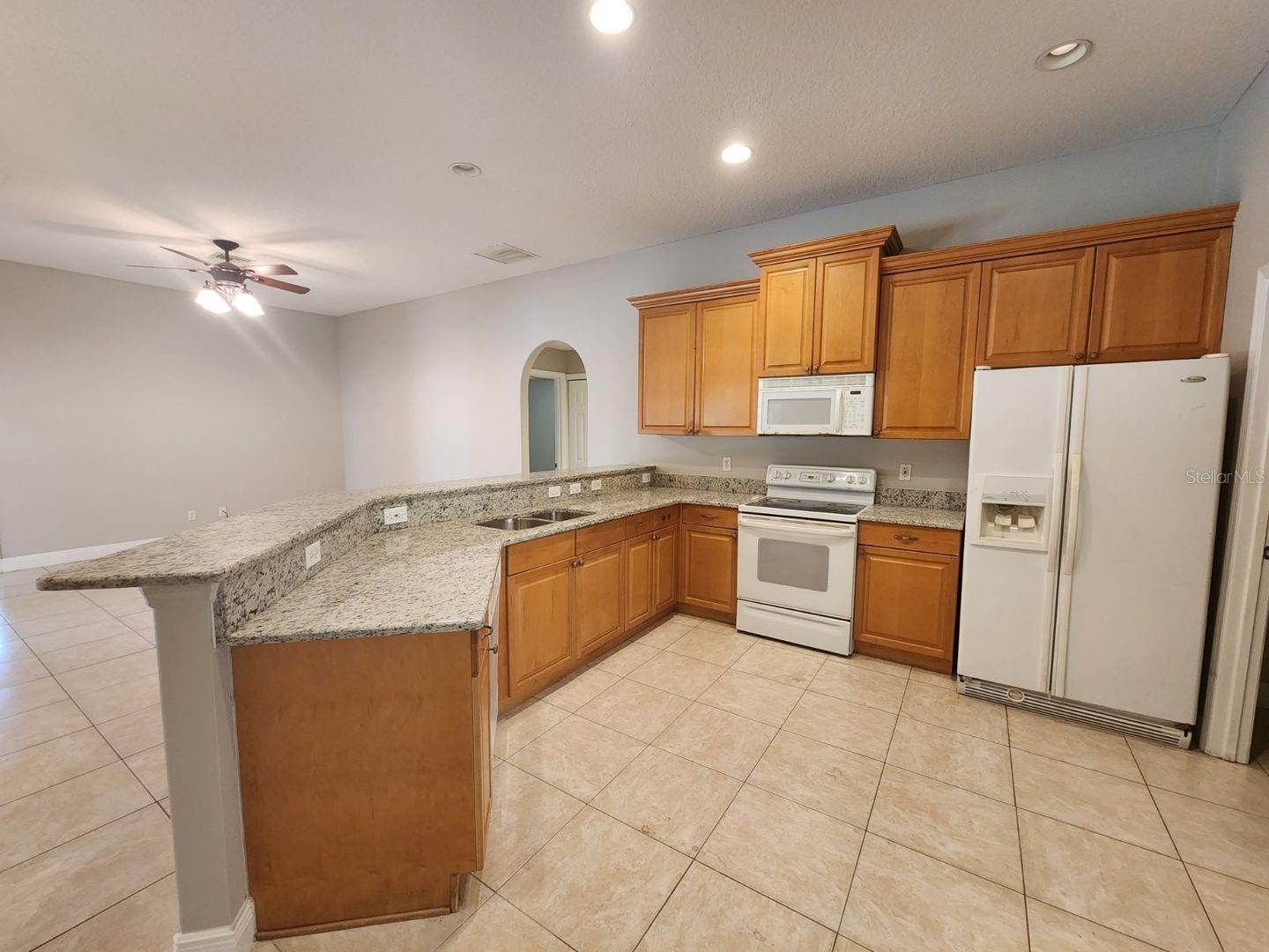 LAURELWOOD AT BAYSIDE LAKES - Residential Lease