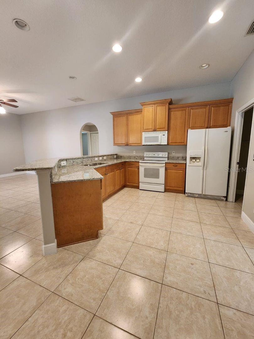 LAURELWOOD AT BAYSIDE LAKES - Residential Lease