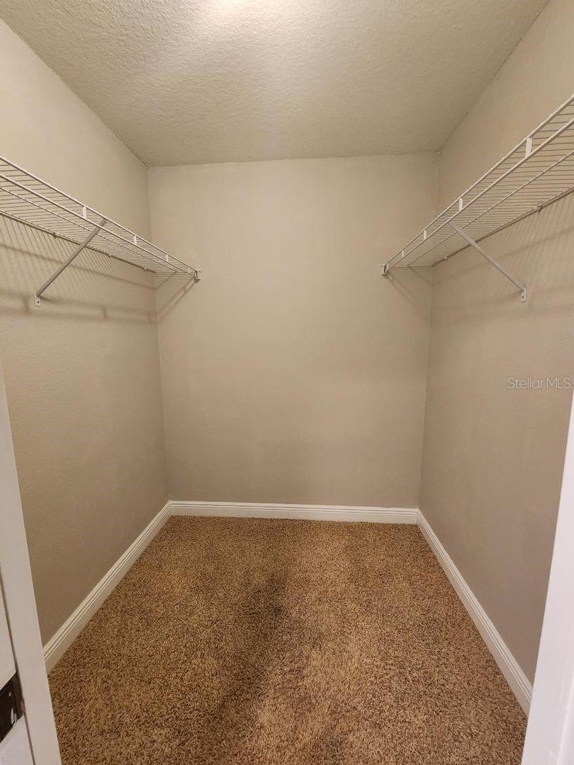 LAURELWOOD AT BAYSIDE LAKES - Residential Lease