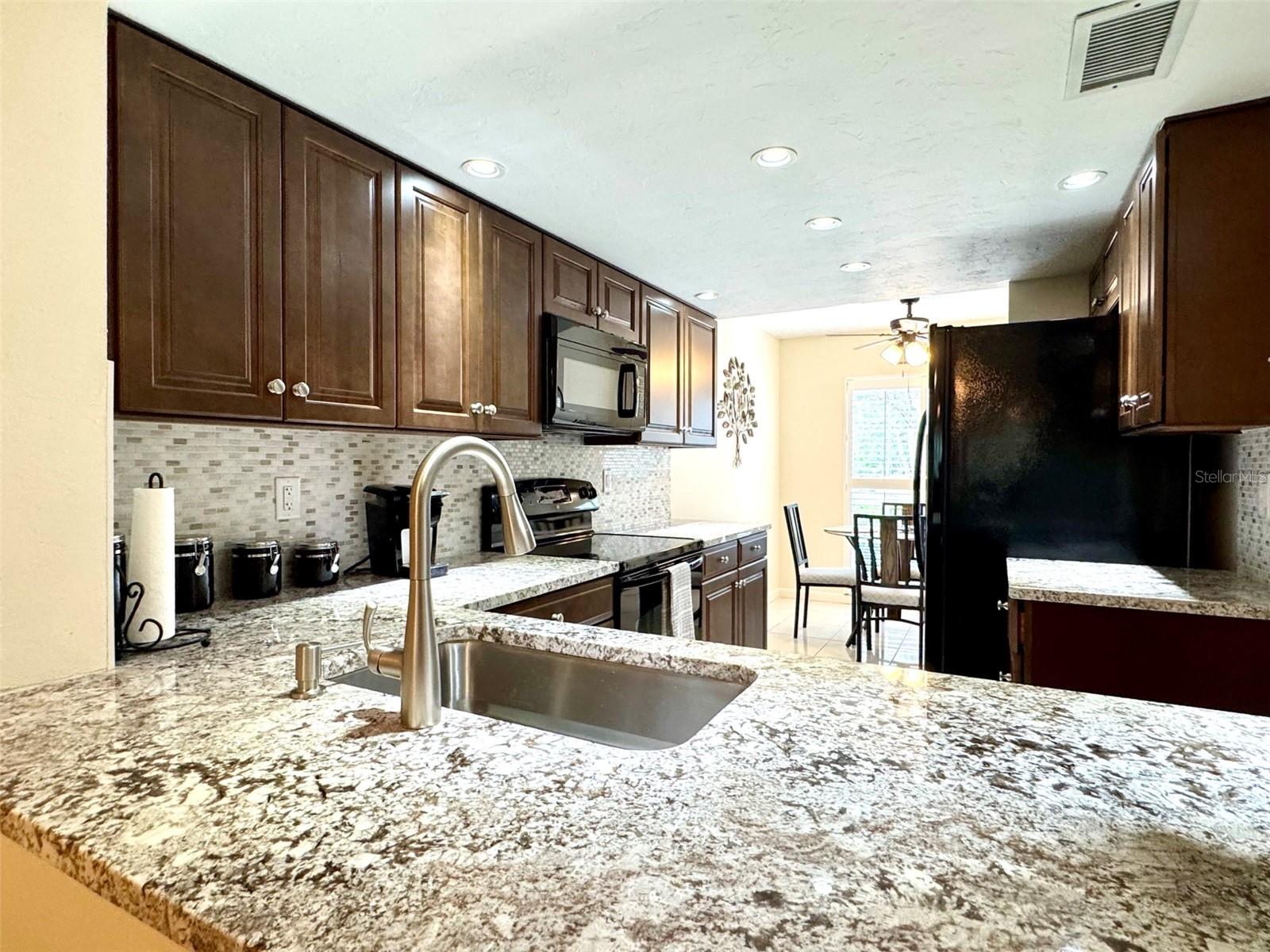 WOODLAND GROVE - Residential Lease