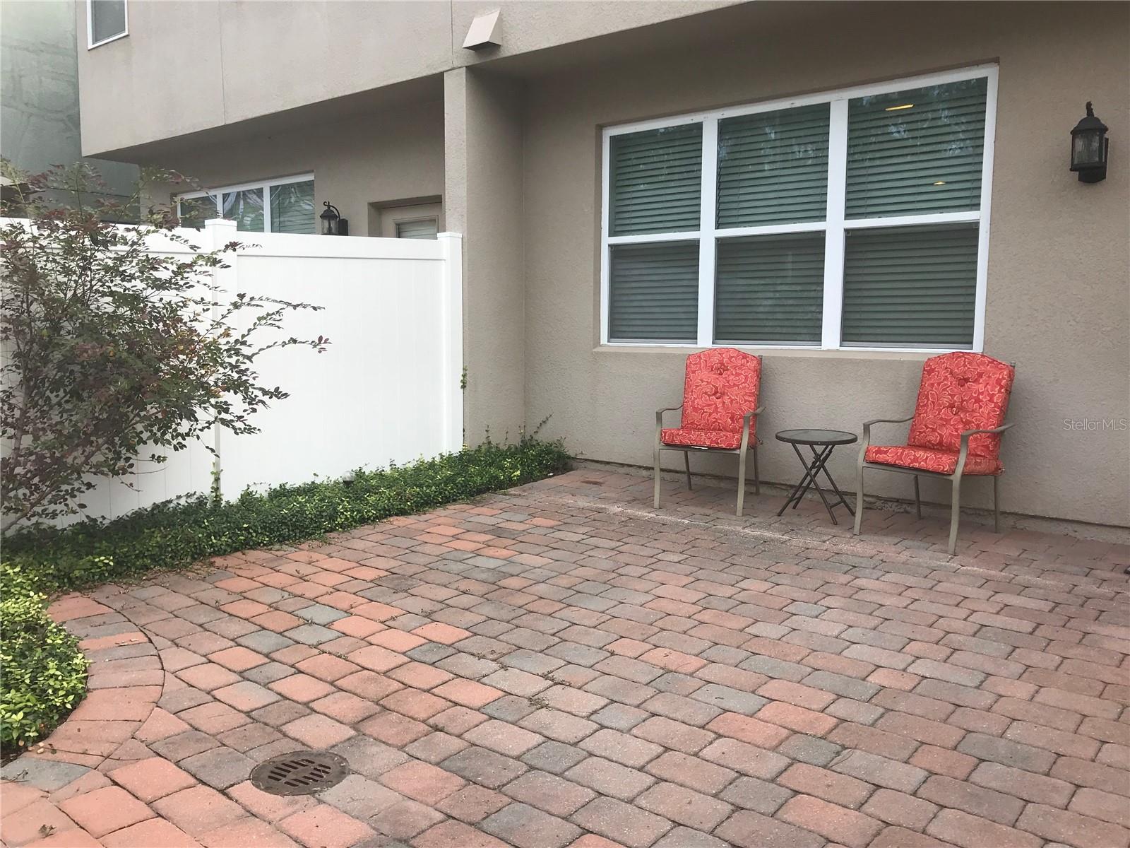 LAKES/WINDERMER LAKE REAMS TWNHM - Residential