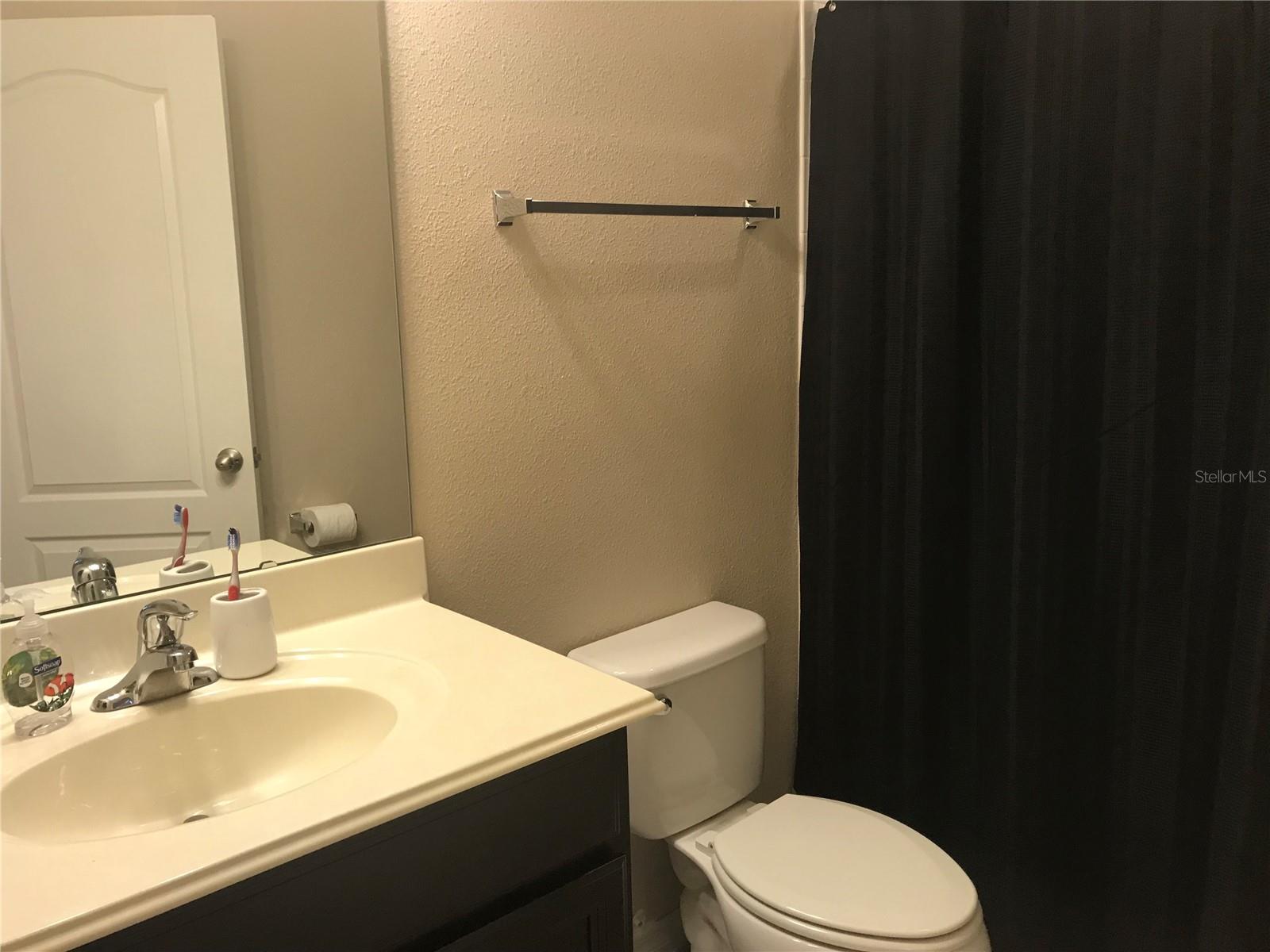 LAKES/WINDERMER LAKE REAMS TWNHM - Residential