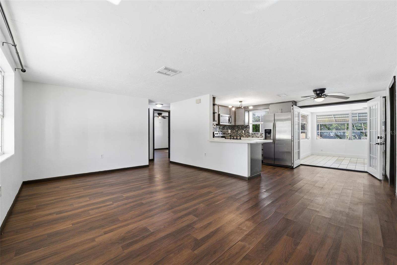 BEVERLY HILLS - Residential