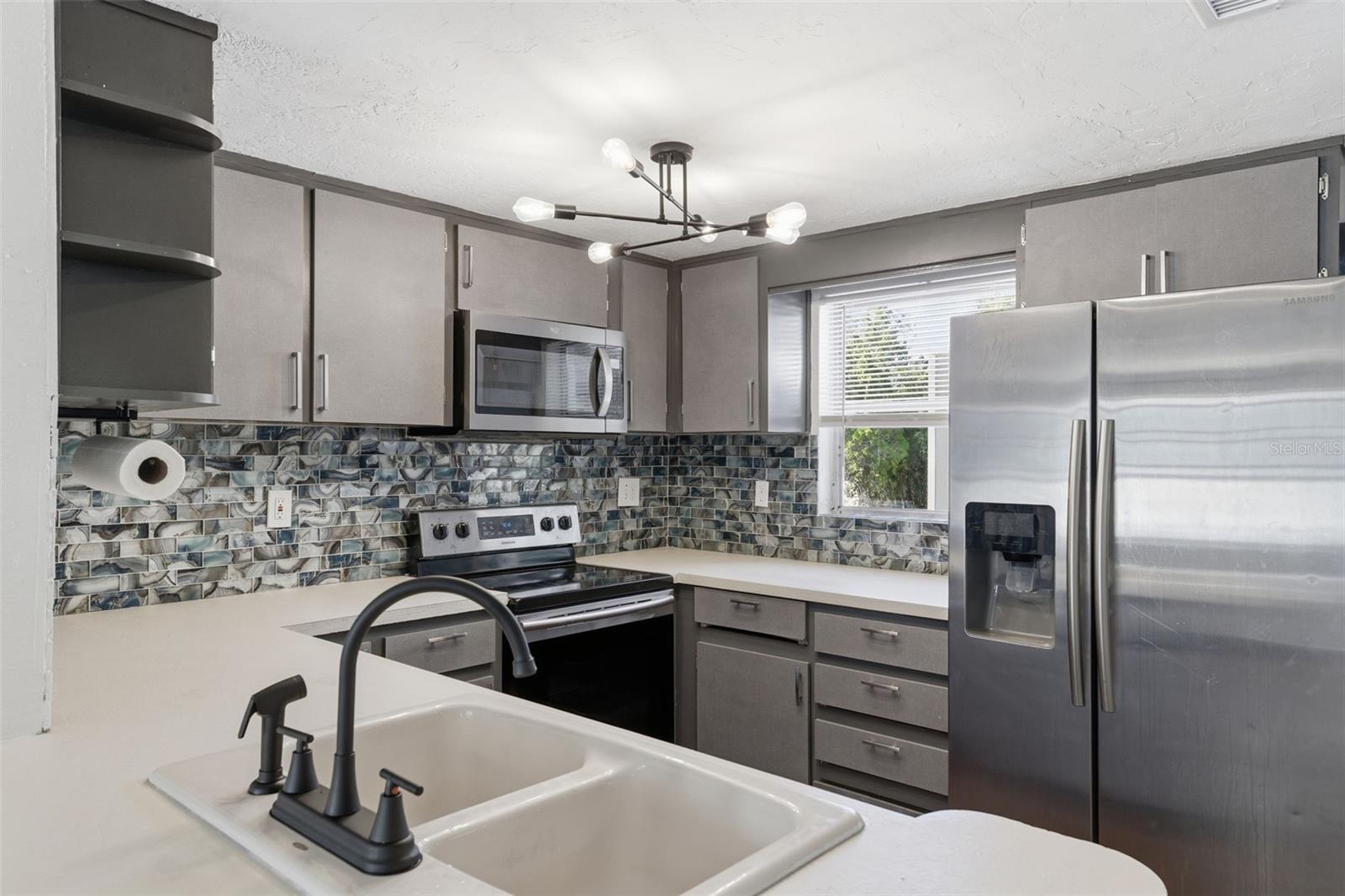 BEVERLY HILLS - Residential